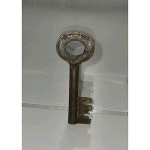 Antique Cast Iron Skeleton Key #19‎